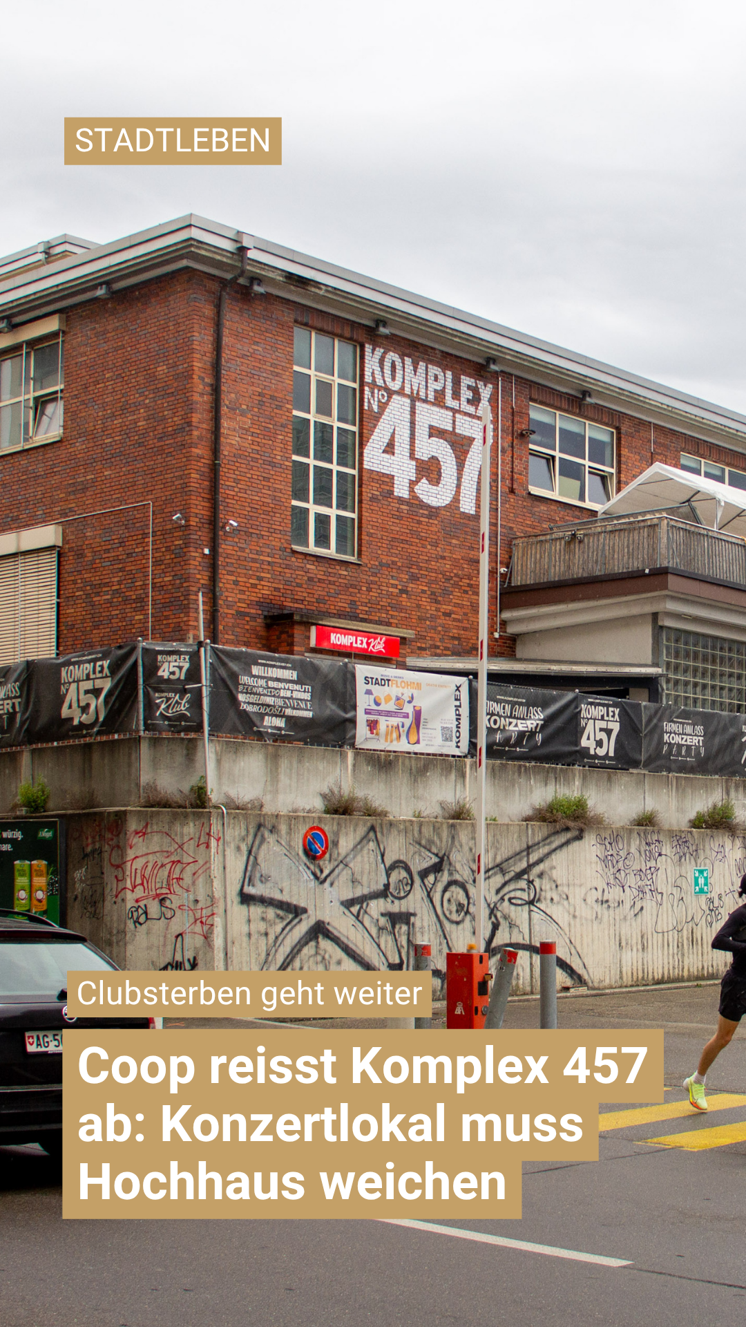 Das Zürcher Nachtleben verliert ein weiteres Lokal: Das Komplex 457 in Altstetten muss im Januar 2027 schliessen. Die Pensionskasse Coop plant auf dem Areal einen rund 60 Meter hohen Prestige-Neubau der Architekten Herzog & de Meuron. 👉 Link in Bio